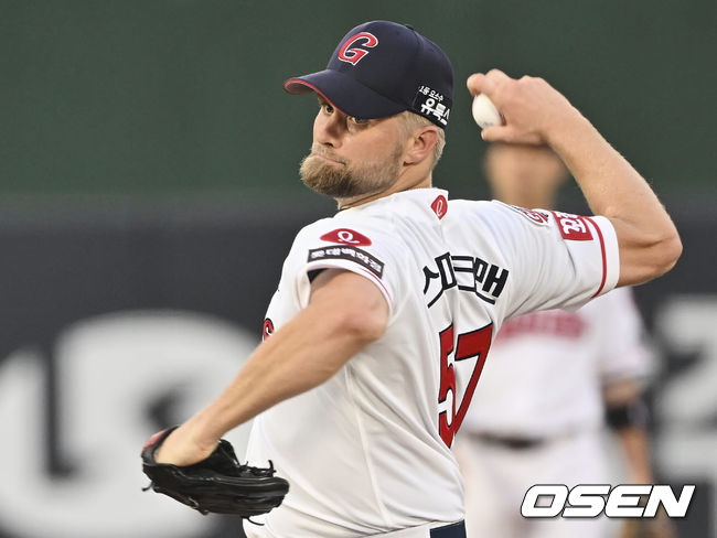 롯데 자이언츠 스파크맨이 역투하고 있다. 2022.05.11 / foto0307@osen.co.kr