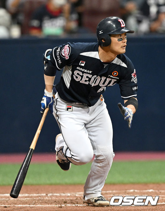 3회초 2사 주자없는 상황 두산 안권수가 안타를 날리고 있다. 2022.05.11 / dreamer@osen.co.kr