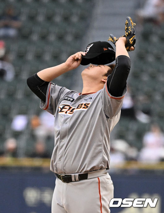 1회말 한화 김민우가 경기를 준비하고 있다. 2022.05.12 /jpnews@osen.co.kr