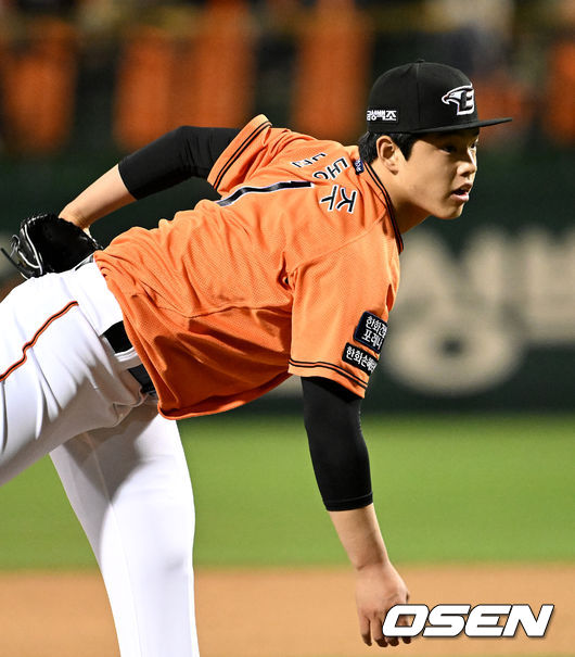 한화 문동주가 역투하고 있다. 2022.05.13 /sunday@osen.co.kr