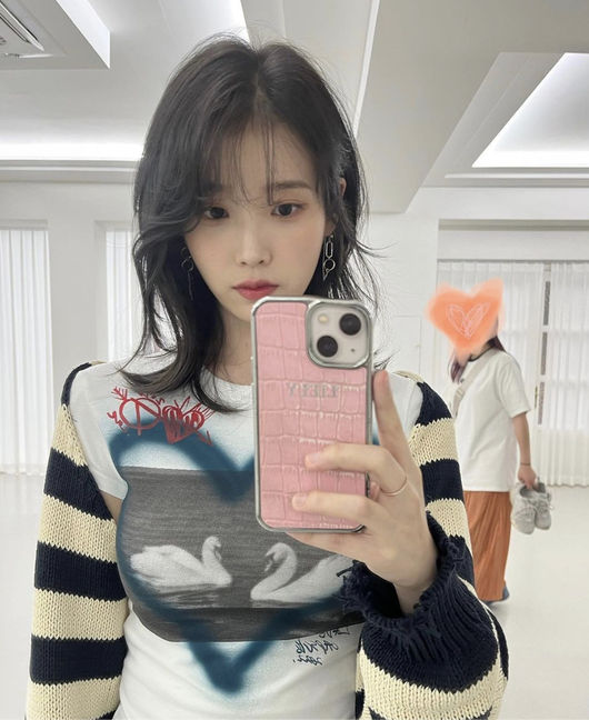 아이유 SNS