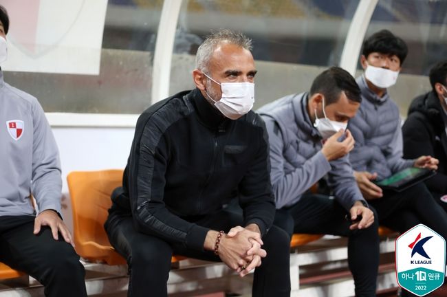 [사진] 리카르도 페레즈 감독 / 한국프로축구연맹 제공.