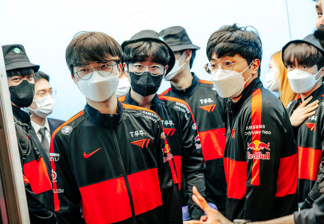 라이엇 게임즈 플리커.