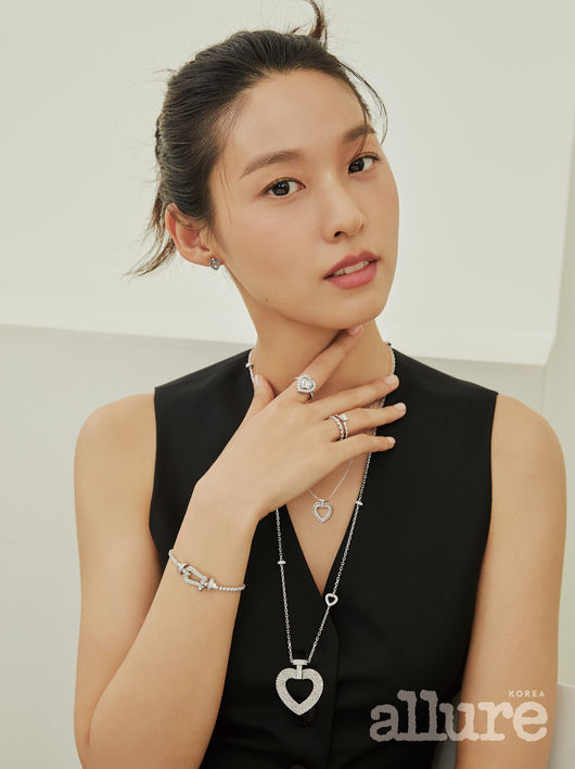 얼루어 제공