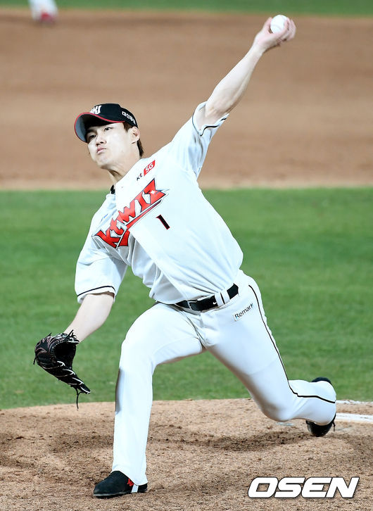 KT에서 뛰던 좌완 정성곤이 트레이드로 SSG 유니폼을 입게 됐다. / OSEN DB