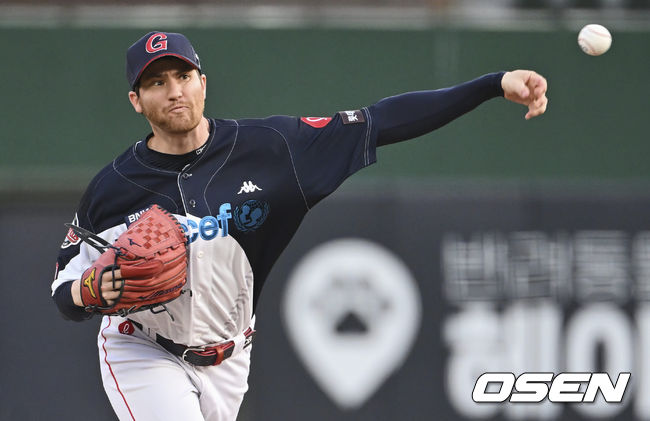 롯데 자이언츠 외국인 투수 찰리 반즈. / OSEN DB