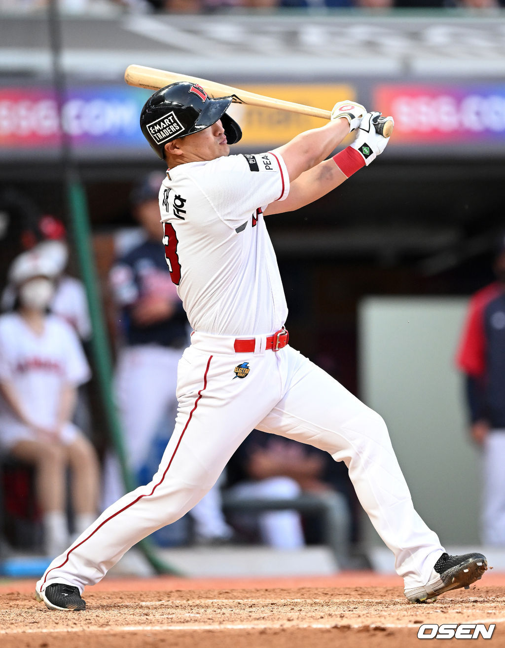 3회말 무사에서 KBO리그 데뷔 첫 홈런을 치는 SSG 하재훈. 2022.05.24 /sunday@osen.co.kr