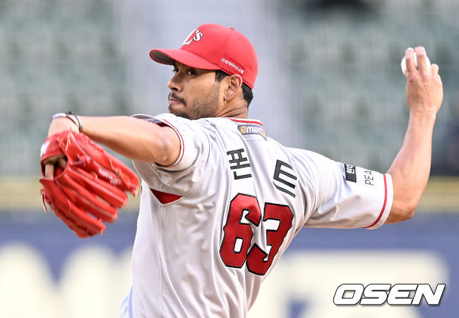 SSG 랜더스 외국인 투수 윌머 폰트. / OSEN DB