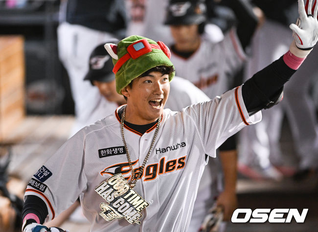 25일 오후 대전 한화생명이글스파크에서 ‘2022 신한은행 SOL KBO리그’ 한화 이글스와 두산 베어스의 경기가 진행됐다.6회말 2사 만루 한화 박상언이 만루홈런을 날리고 환호하고 있다. 2022.05.25 / soul1014@osen.co.kr