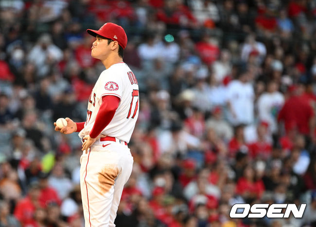 3회초 2사 1,2루에서 에인절스 오타니가 토론토 비셋에 2타점 좌중간 적시 2루타를 허용하며 아쉬워하고 있다. 2022.05.27 /dreamer@osen.co.kr