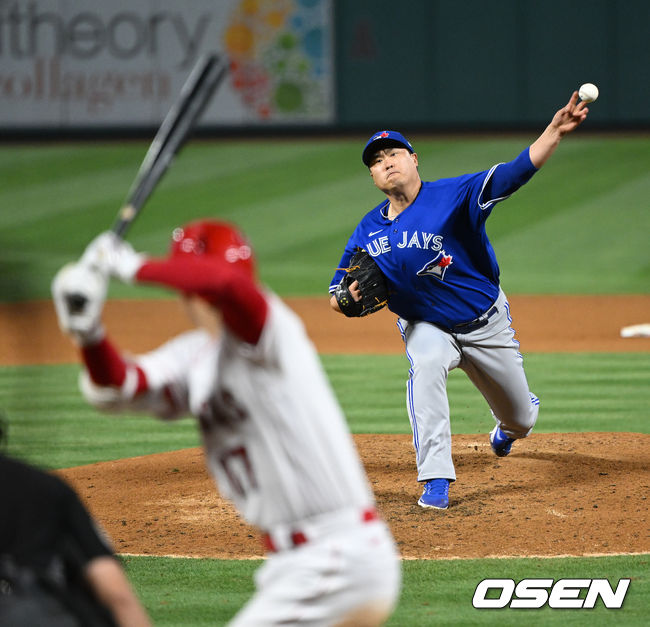 5회말 2사에서 토론토 류현진이 에인절스 오타니를 상대하고 있다. 류현진은 오타니를 삼진 처리. 5이닝 2실점으로 시즌 2승 요건 갖추며 교체됐다 . 2022.05.27 /dreamer@osen.co.kr