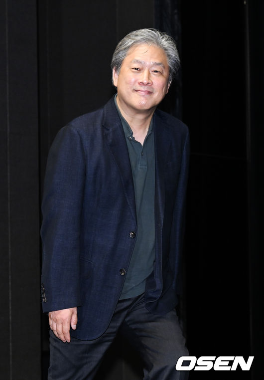 2일 오전 서울 동대문구 JW 메리어트 동대문 스퀘어 서울에서 영화 '헤어질 결심'(박찬욱 감독) 제작보고회가 진행됐다.