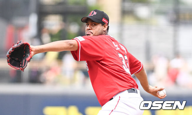 SSG 랜더스 외국인 투수 이반 노바. / OSEN DB