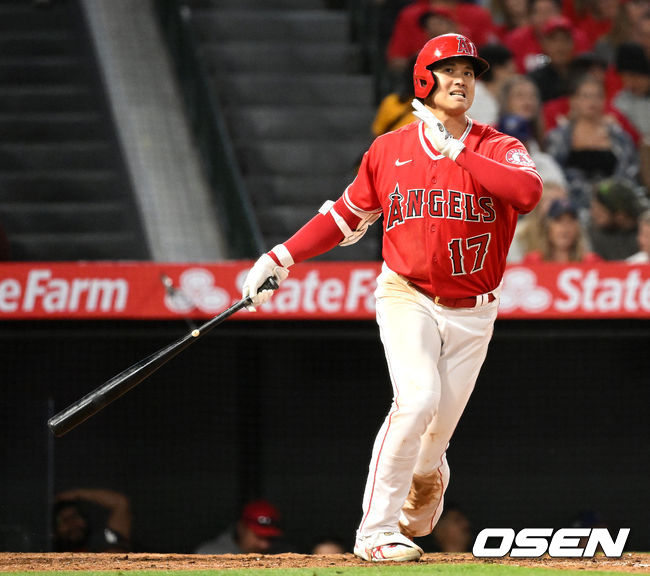 5회말 2사 주자없는 상황 에인절스 오타니가 삼진으로 물러나며 아쉬워하고 있다. 2022.05.26 