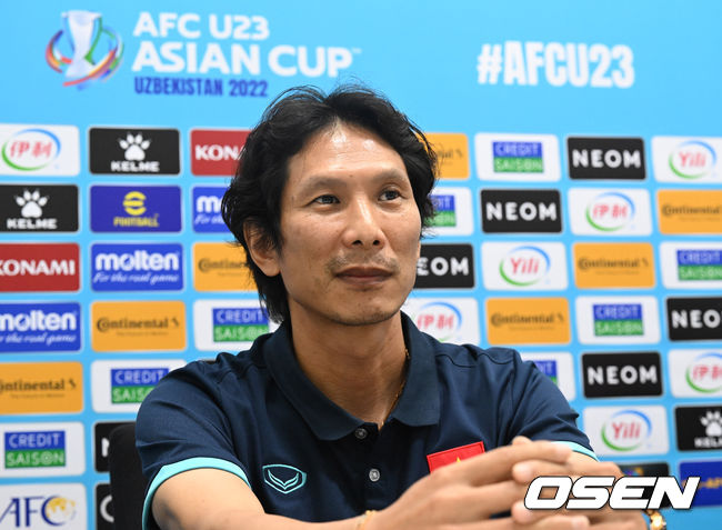 U23 韓 지도자 간 맞대결... &apos;분위기 최상&apos; 한국 vs &apos;핵심 수비수 합류&apos; 베트남[오!쎈 우즈벡]