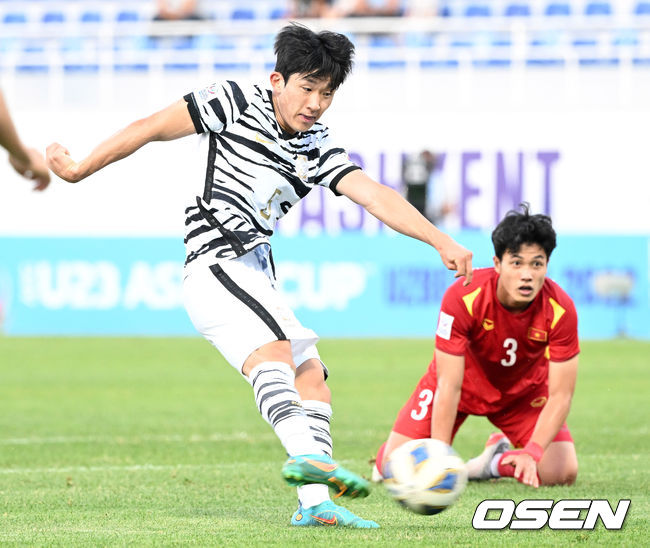 후반 한국 고재현이 슛을 시도하고 있다. 2022.06.05 /cej@osen.co.kr