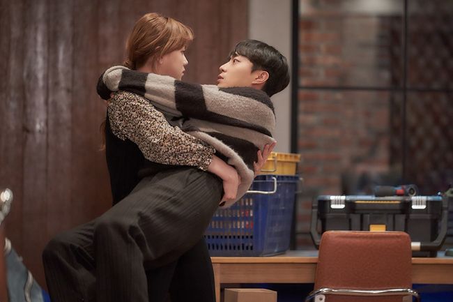 KT스튜디오지니 제공