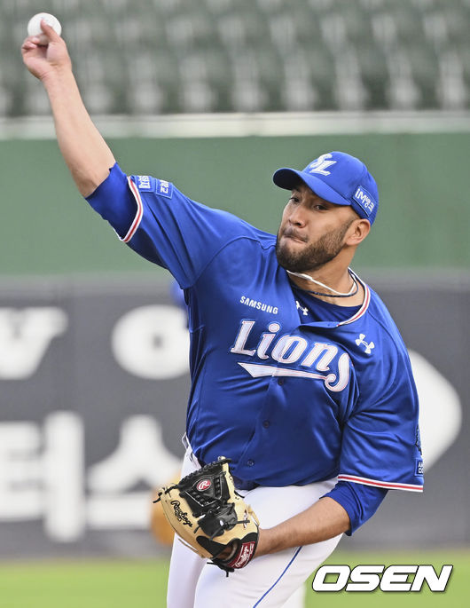 삼성 라이온즈 선발 투수 수아레즈가 역투하고 있다. 2022.06.08 / foto0307@osen.co.kr