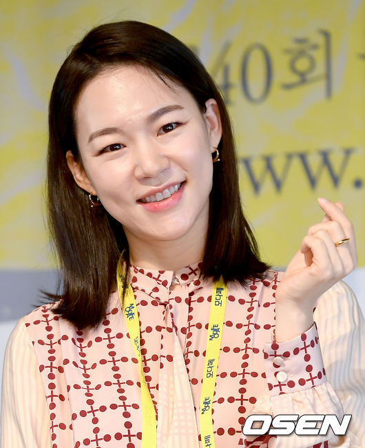 18일 오정 서울 중구 더 플라자 호텔에서 MODAFE 2021 (제 40회 국제현대무용제) 기자간담회가 열렸다. 배우 한예리가 취재진을 향해 포즈를 취하고 있다./ksl0919@osen.co.kr