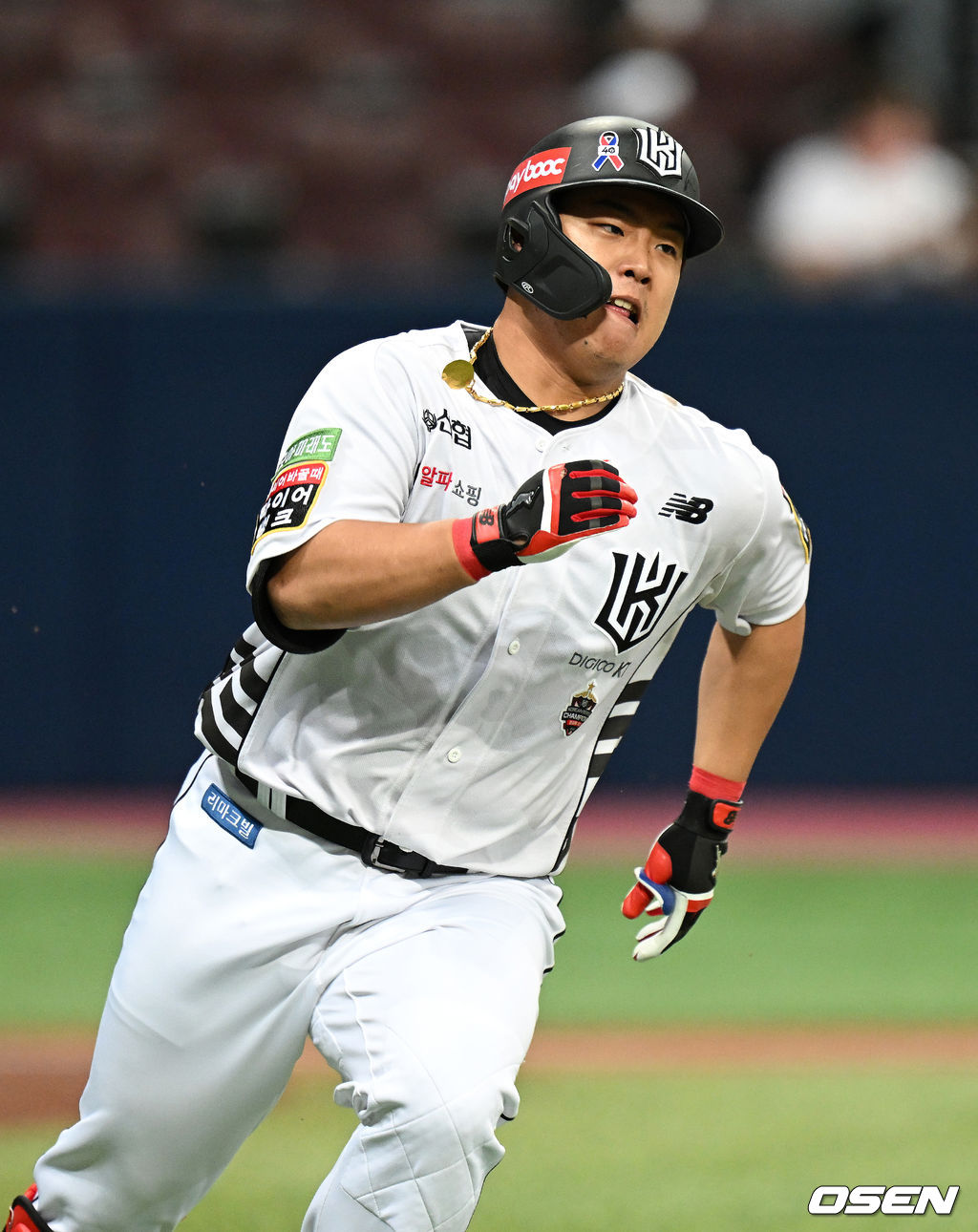 아직 완전하지 않은 발가락 상태에도 이 악물고 전력 질주.