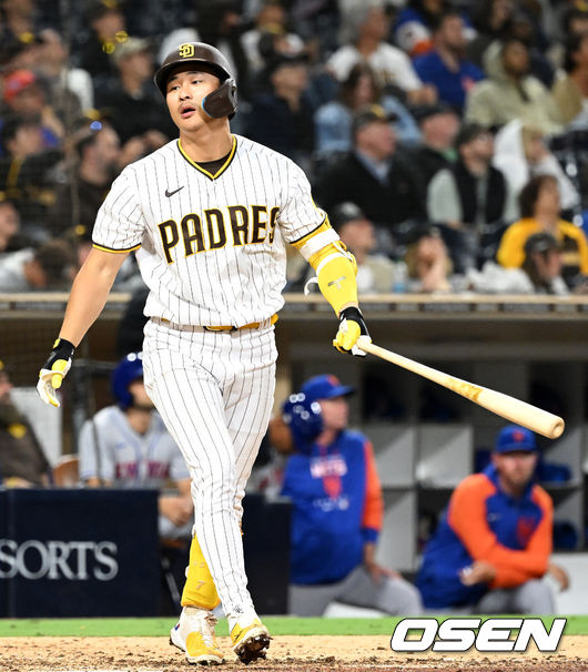 8회말 2사 1, 3루 상황 샌디에이고 김하성이 외야 플라이를 치고 아쉬워하고 있다. 2022.06.09 / dreamer@osen.co.kr