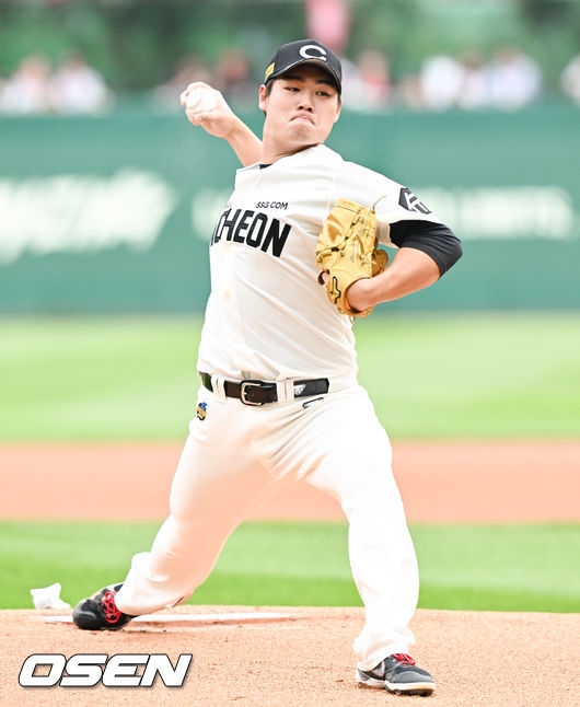 1회초 SSG 선발투수 전영준이 역투하고 있다.  2022.06.12 / soul1014@osen.co.kr