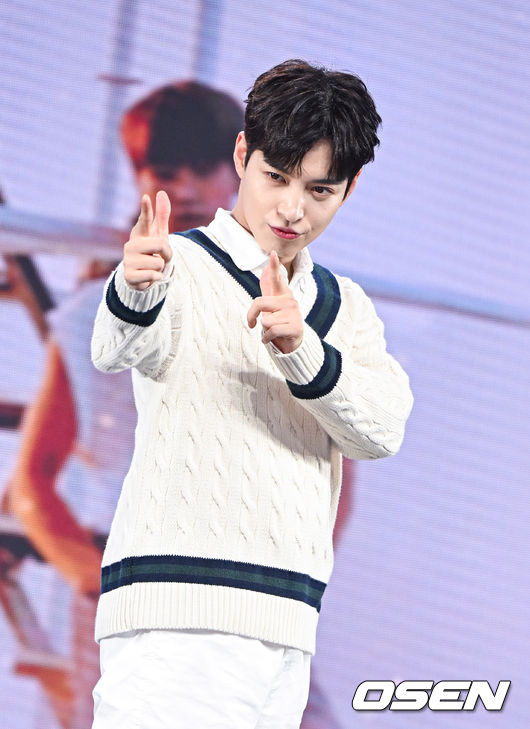 그룹 오메가엑스 휘찬이 포즈를 취하고 있다. 2022.06.15 / soul1014@osen.co.kr