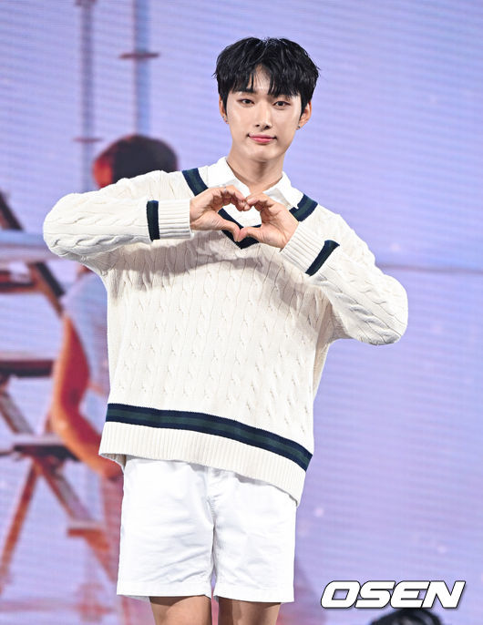 그룹 오메가엑스 재한이 포즈를 취하고 있다. 2022.06.15 / soul1014@osen.co.kr