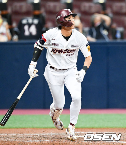 8회말 1사 1루 키움 이정후가 2점 홈런을 날리고 있다. 2022.06.15 / soul1014@osen.co.kr