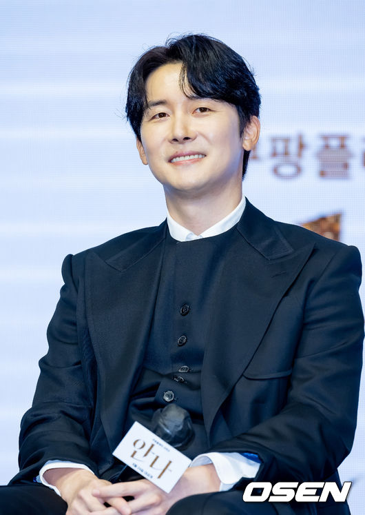 21일 오전 서울 영등포구 콘래드 서울 호텔 그랜드 볼룸에서 쿠팡플레이 시리즈 웹드라마 '안나 (ANNA)' 제작발표회가 열렸다. 이 자리에는 주연배우 수지, 정은채, 김준한, 박예영이 참석했다.