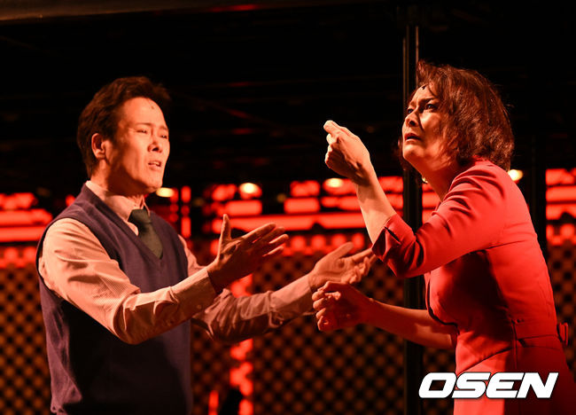 배우 박칼린, 남경주가 공연 일부를 시연하고 있다. 2022.05.26 /jpnews@osen.co.kr