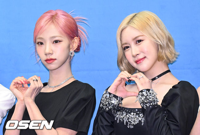 우주소녀 여름과 다영이 포즈를 취하고 있다. 2022.07.05 / soul1014@osen.co.kr