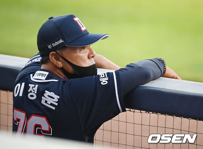 두산 이정훈 타격코치 / OSEN DB