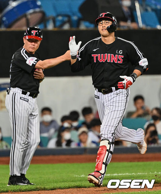LG 트윈스 채은성이 6회초 좌월 솔로 홈런을 치고 세리머니를 하고 있다. 2022.07.07 / foto0307@osen.co.kr