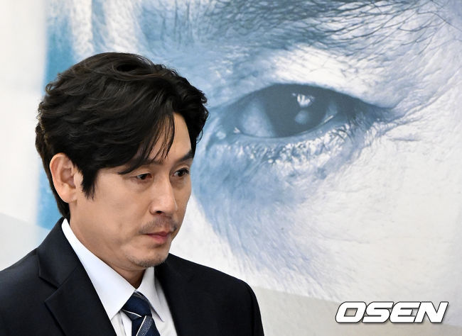 8일 오후 경기도 부천 고려호텔에서 제26회 부천국제판타스틱영화제 ‘설경구는 설경구다’ 배우 특별전 기자회견이 열렸다.  배우 설경구가 포토타임을 하고 있다. 2022.07.08 /jpnews@osen.co.kr