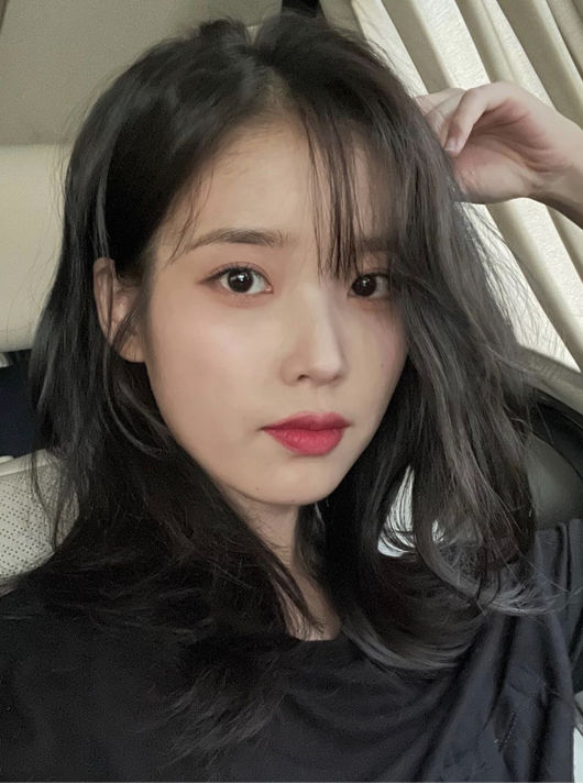 아이유 SNS