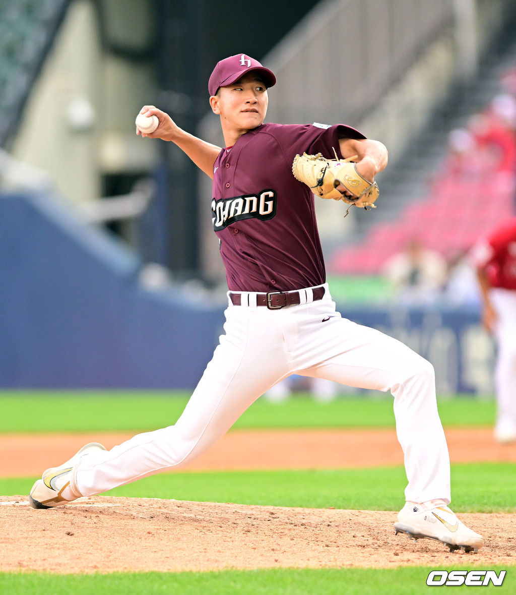 15일 오후 서울 잠실구장에서 '2022 신한은행 SOL KBO 올스타전' 퓨처스 올스타전이 진행됐다.4회말 마운드에 오른 북부 고양 주승우가 힘차게 공을 던지고 있다. 2022.07.15 /cej@osen.co.kr 