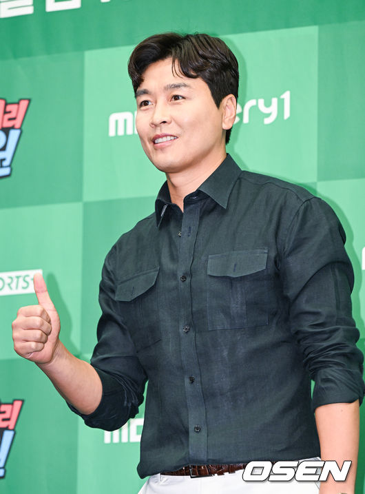이동국이 포즈를 취하고 있다. 2022.07.19 / soul1014@osen.co.kr