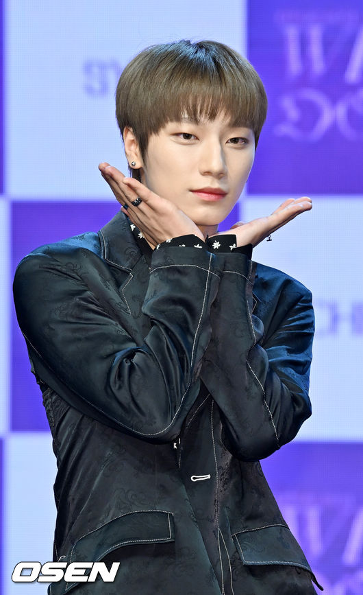 블리처스 우주가 무대 위에서 포즈를 취하고 있다. 2022.07.20 / rumi@osen.co.kr