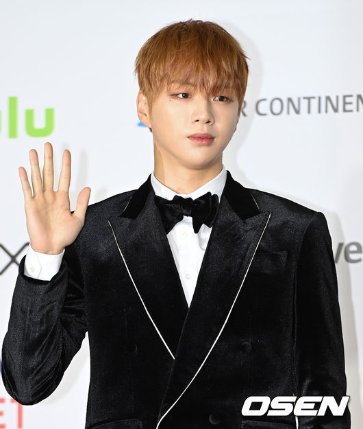2일 오후 서울 강서구 KBS 아레나홀에서 2021 Asia Artist Awards(2021 AAA) 레드카펫 행사가 열렸다. <br /><br />가수 강다니엘이 포즈를 취하고 있다. 2021.12.02 /cej@osen.co.kr