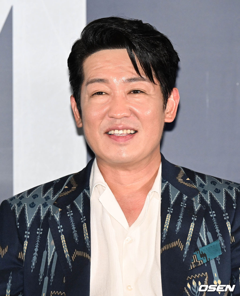 27일 오후 서울 강남구 메가박스 코엑스에서 영화 ‘헌트(감독 이정재)’ 언론시사회가 열렸다.  이정재의 감독 데뷔작 영화 '헌트'는 조직 내 숨어든 스파이를 색출하기 위해 서로를 의심하는 안기부 요원 ‘박평호’와 ‘김정도’가 ‘대한민국 1호 암살 작전’이라는 거대한 사건과 직면하며 펼쳐지는 첩보 액션 드라마. 정우성, 전혜진, 허성태, 고윤정이 출연한다. 8월 10일 개봉.  배우 허성태가 질의응답 시간을 갖고 있다. 2022.07.27 /cej@osen.co.kr