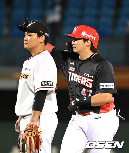 3일 오후 대전 한화생명이글스파크에서 '2022 신한은행 SOL KBO 리그' 한화 이글스와 KIA 타이거즈의 경기가 열렸다.10회초 1사 2루에서 KIA 나성범이 좌전 적시타를 치고 환호하고 있다. 2022.08.03 /sunday@osen.co.kr