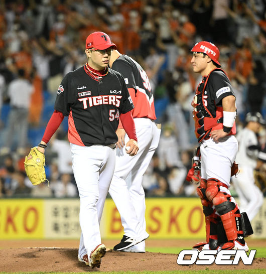 4일 오후 대전 한화생명이글스파크에서 '2022 신한은행 SOL KBO 리그' 한화 이글스와 KIA 타이거즈의 경기가 열렸다.6회말 1사 1루에서 KIA 양현종이 마운드를 내려가고 있다. 2022.08.04 /sunday@osen.co.kr