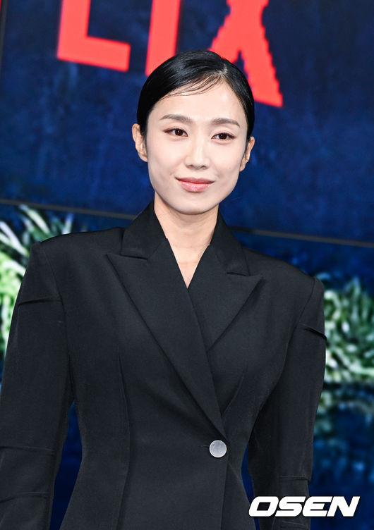 9일 오후 서울 동대문구 JW메리어트 동대문에서 넷플릭스 시리즈 '모범가족' 제작발표회가 진행됐다.