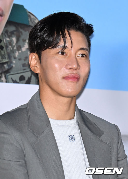 10일 오후 서울 CGV 용산아이파크몰에서 영화 ‘육사오 (감독 박규태)’ 언론시사회가 열렸다. 배우 음문석이 취재진의 질문을 듣고 있다. 2022.08.10 /sunday@osen.co.kr