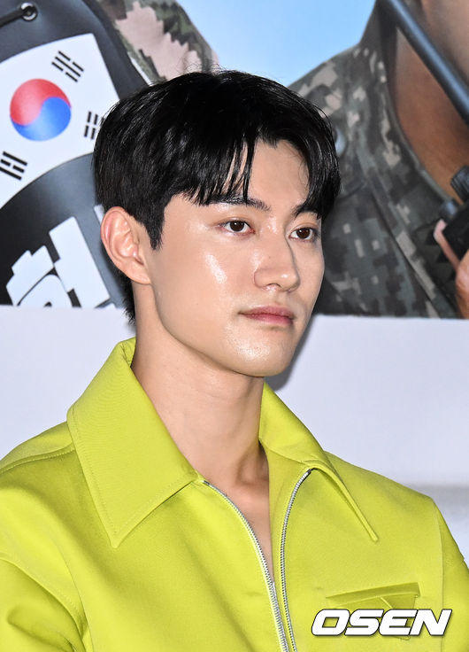 10일 오후 서울 CGV 용산아이파크몰에서 영화 ‘육사오 (감독 박규태)’ 언론시사회가 열렸다. 배우 곽동연이 취재진의 질문을 듣고 있다. 2022.08.10 /sunday@osen.co.kr