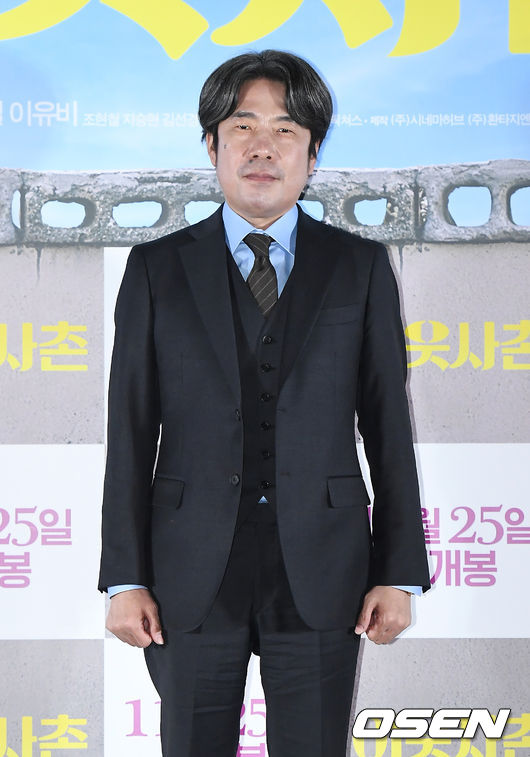 배우 오달수가 포토타임을 갖고 있다. / youngrae@osen.co.kr