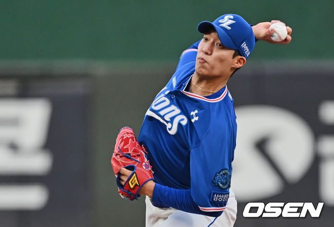 삼성 라이온즈 선발 투수 원태인이 역투하고 있다. 2022.08.25 / foto0307@osen.co.kr