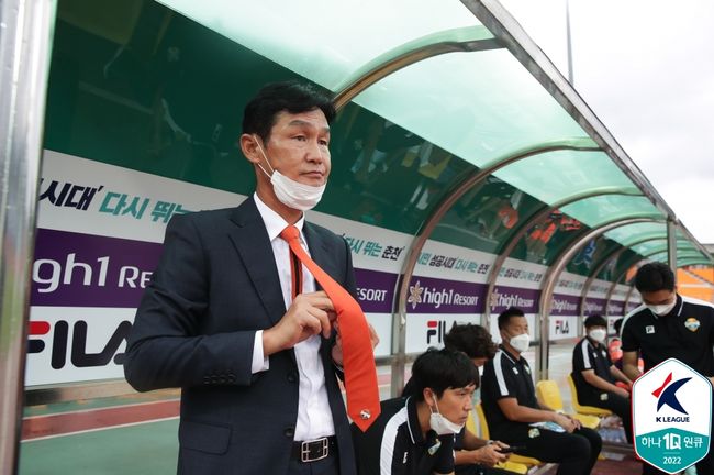 [사진] 최용수 감독 / 한국프로축구연맹.