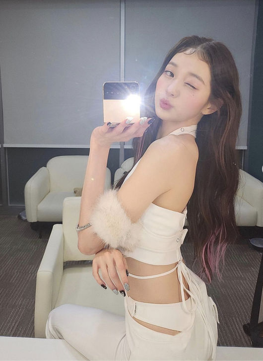 장원영 SNS
